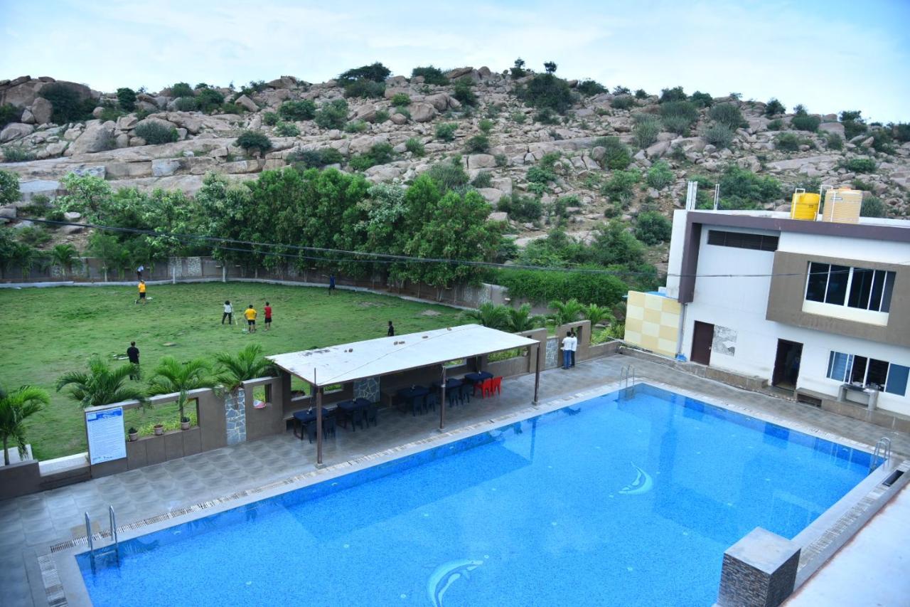 3Season Resort Hampi Bagian luar foto