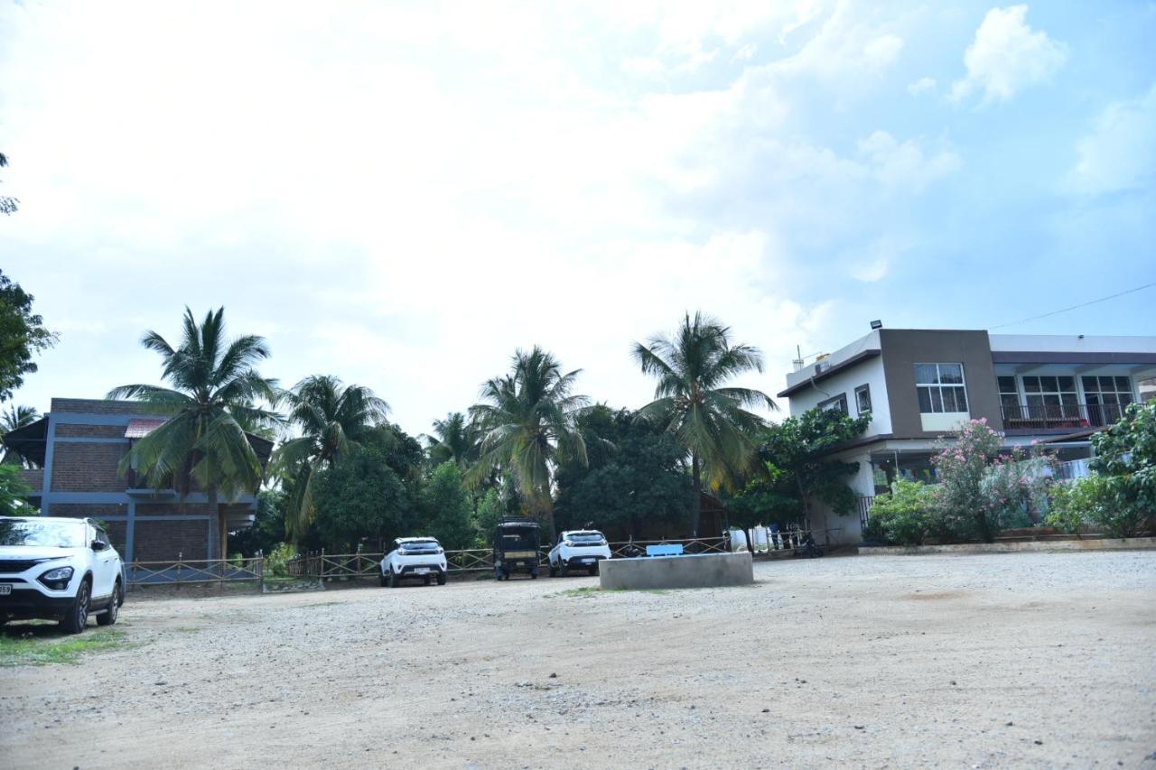 3Season Resort Hampi Bagian luar foto