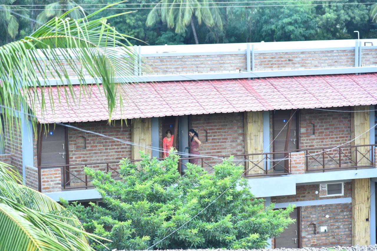 3Season Resort Hampi Bagian luar foto